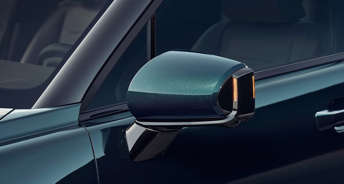 LED-қайталағыштары бар бүйірлік айналар